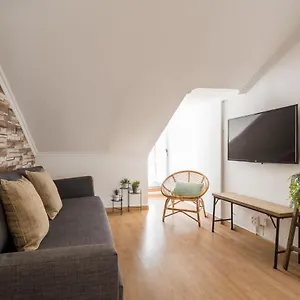 Apartamento Rato Cozy 3br W/balcony - By Lu Holidays, Lisboa