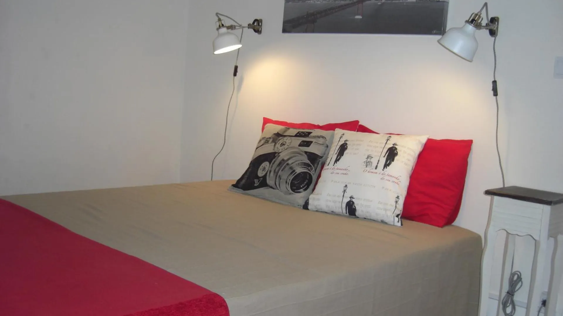 Casa Mar D'Ouro - Historical Lisbon Neighborhood Apartment Portugal